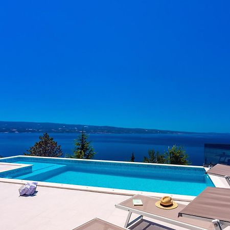 Villa Belvedere With Heated Pool, Billiards, Media Room, Sea Views,10 Pax Оміш Екстер'єр фото