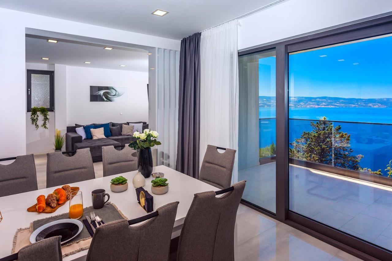 Villa Belvedere With Heated Pool, Billiards, Media Room, Sea Views,10 Pax Оміш Екстер'єр фото