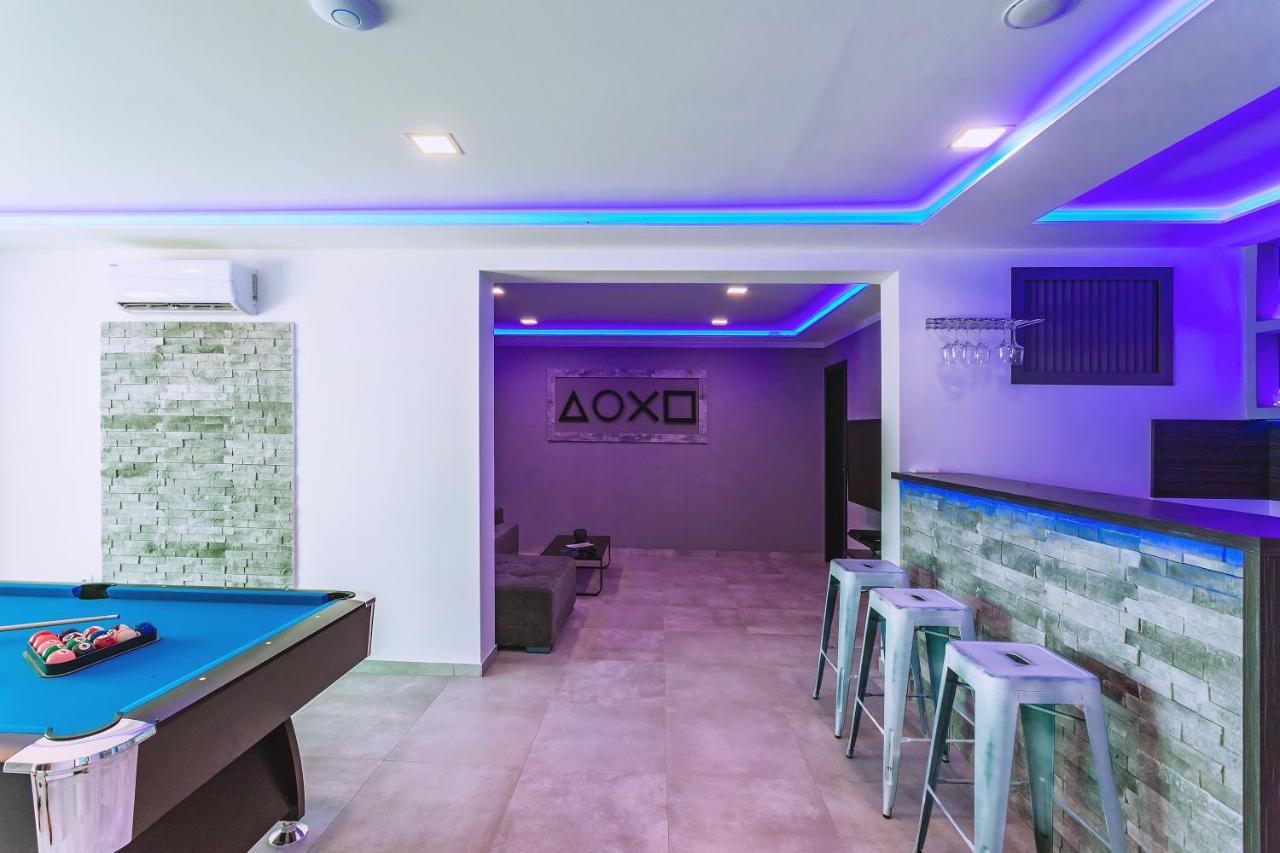 Villa Belvedere With Heated Pool, Billiards, Media Room, Sea Views,10 Pax Оміш Екстер'єр фото