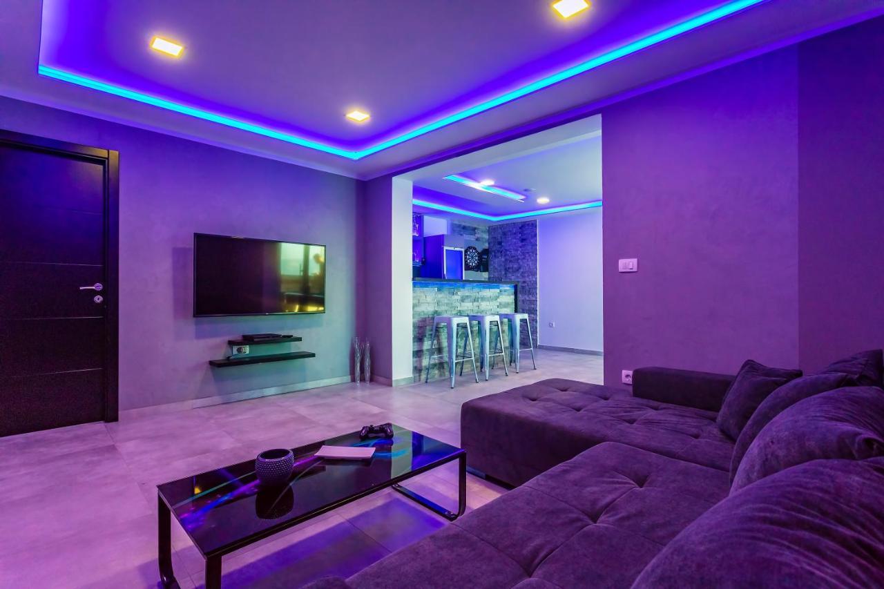 Villa Belvedere With Heated Pool, Billiards, Media Room, Sea Views,10 Pax Оміш Екстер'єр фото