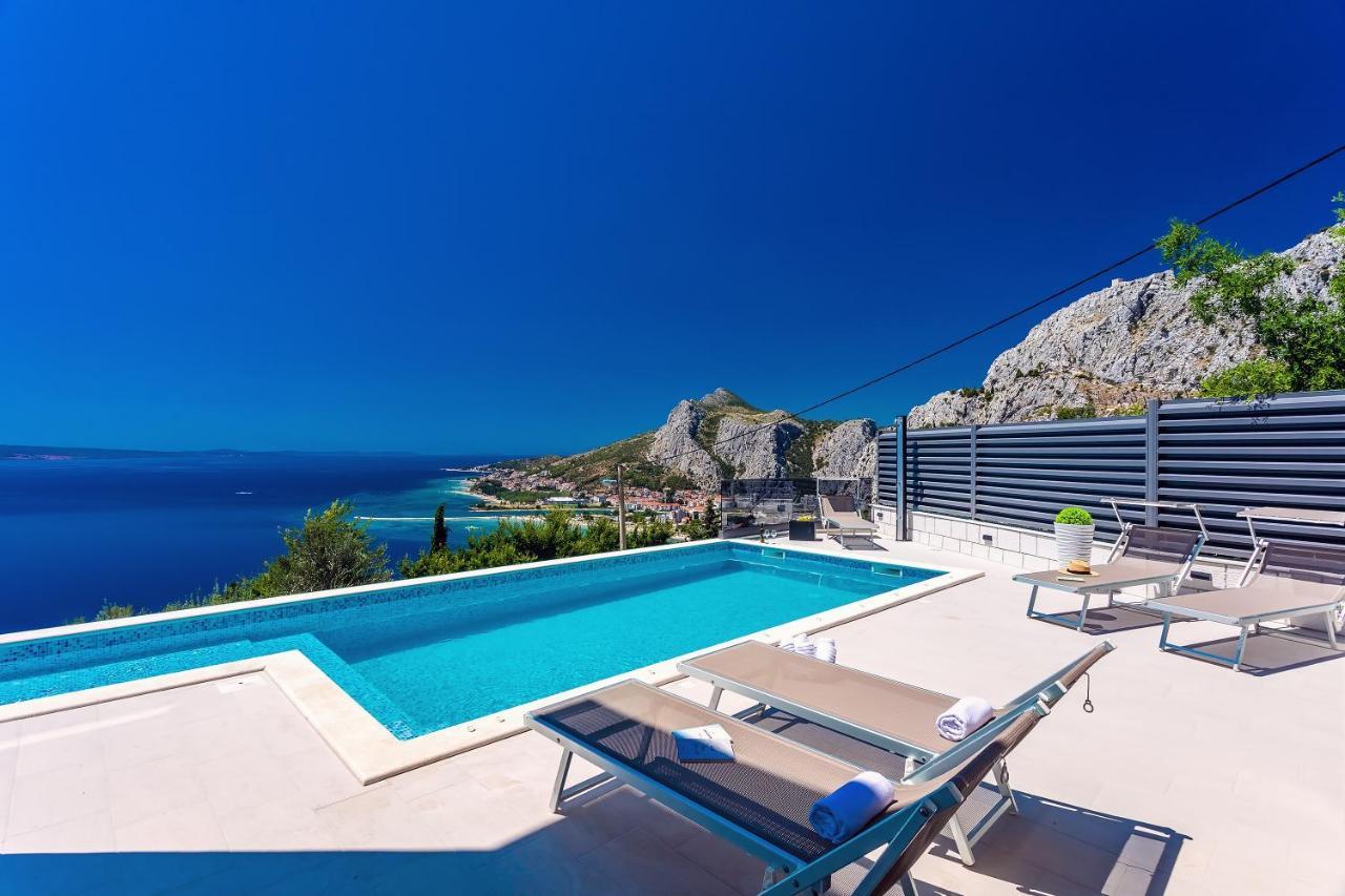 Villa Belvedere With Heated Pool, Billiards, Media Room, Sea Views,10 Pax Оміш Екстер'єр фото